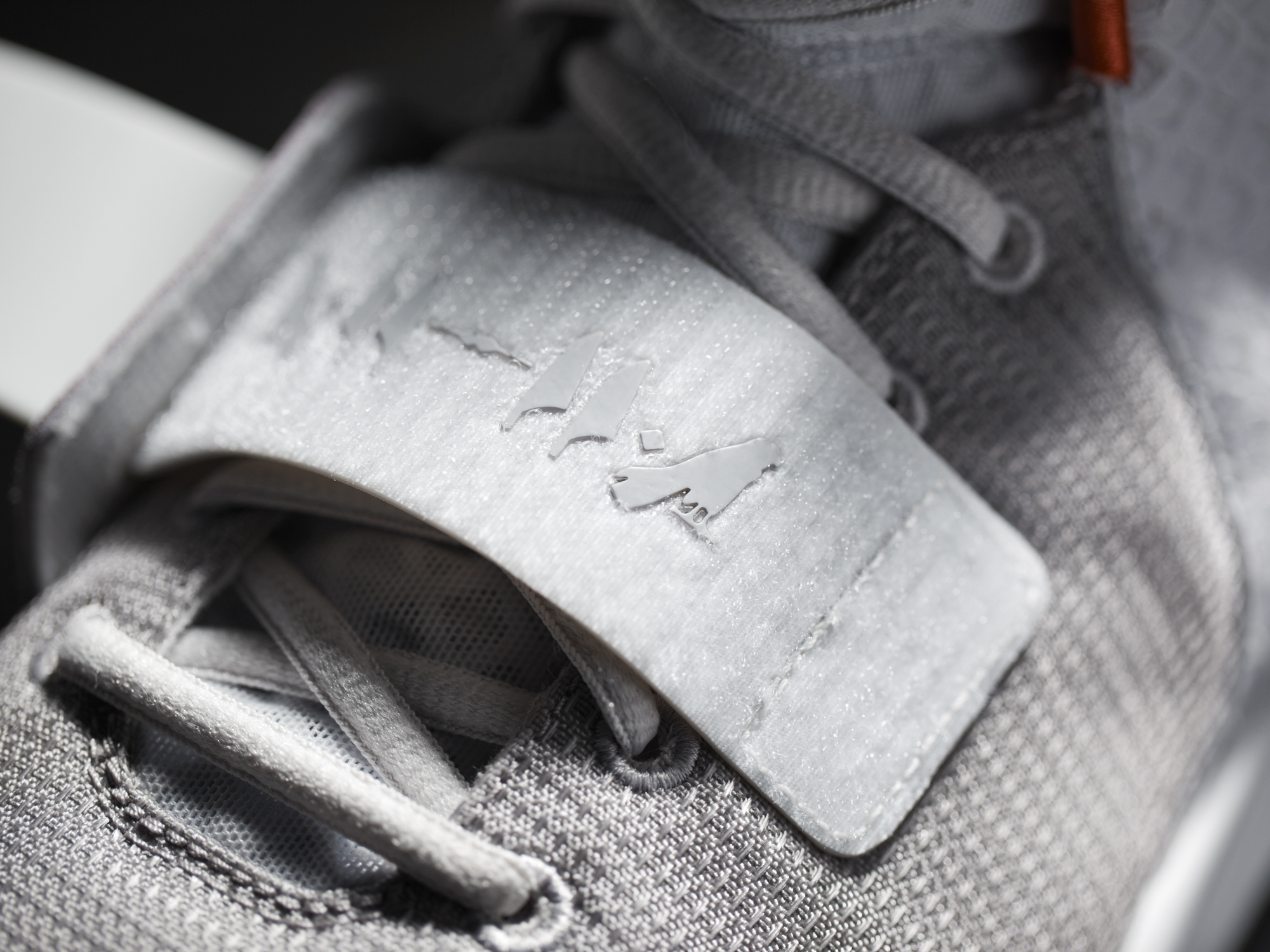 Nike_Air_Yeezy_II_Detail_3_original.jpg