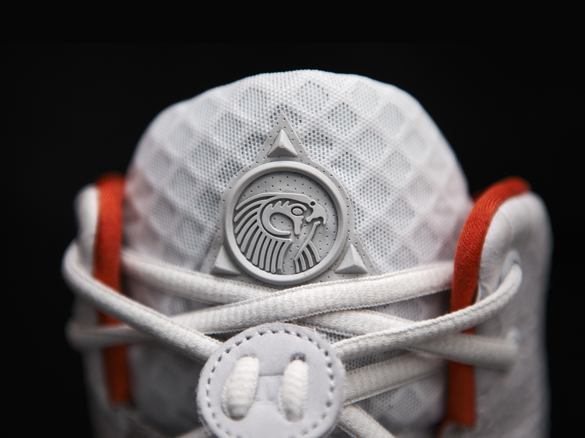 Nike_Air_Yeezy_II_Tongue_original.jpg