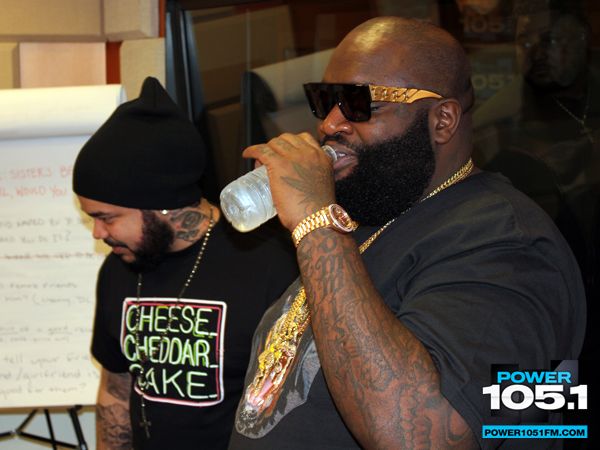 Rick-Ross-gold-celine-chain-sunglasses-cl-41019-N3B-BN-Vintage-Frames-Company-Upscalehype-Givenchy-Rottweiler-T-shirt-fall-winter-2012-upscalehype-2.jpg
