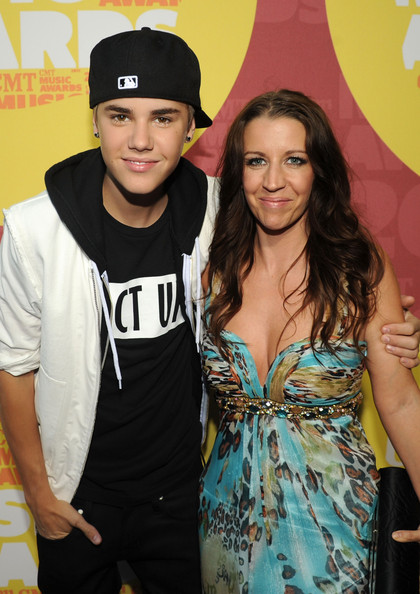 bieber-mom-2012.jpg