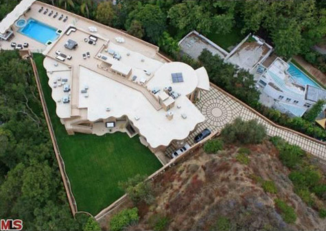 rihanna-house-6.jpeg