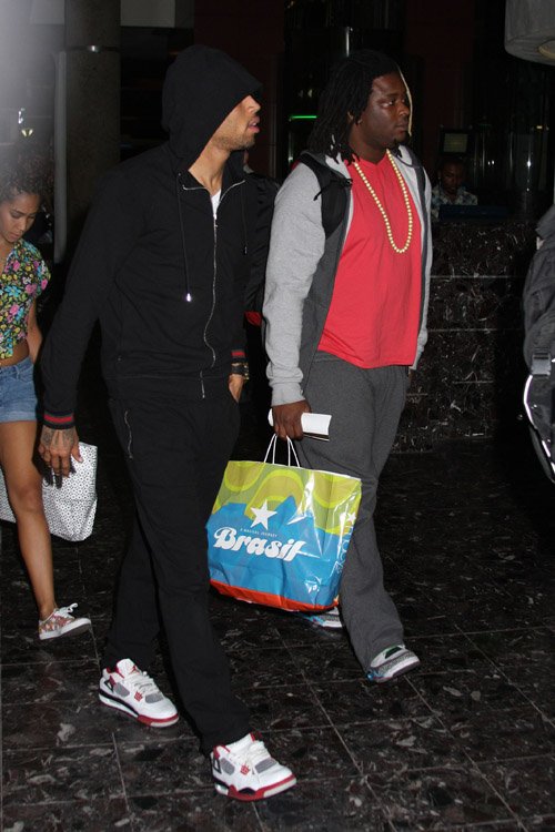 chris-brown-Gucci-Hoodie-Jordans-4.jpg