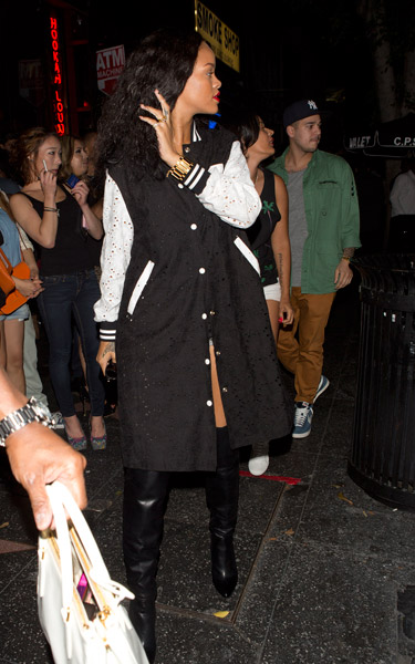 rihanna-go-kart-3.jpg