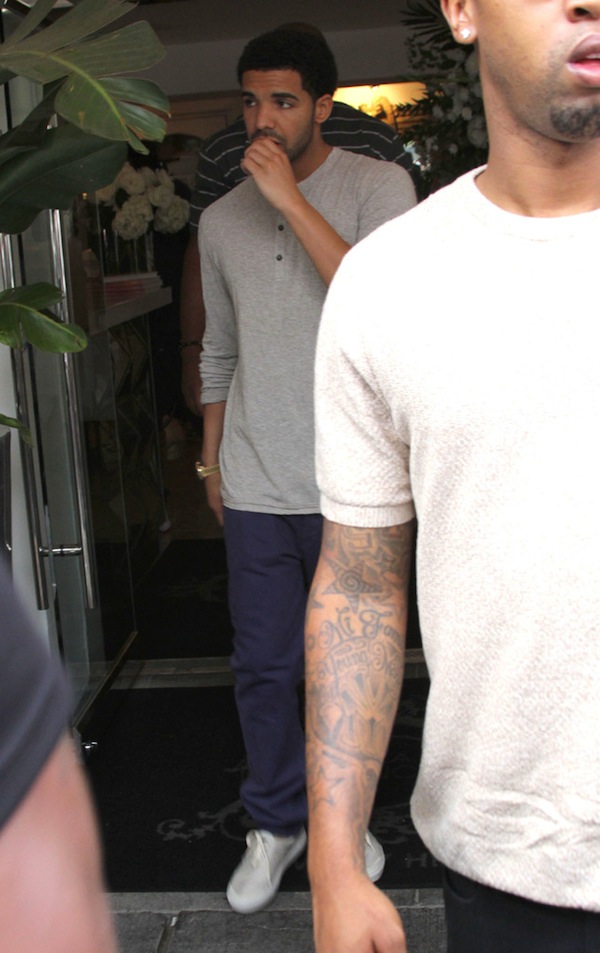 Drake-Dolce-Gabbana-Melange-Jersey-Serafino-t-shirt-1.jpg