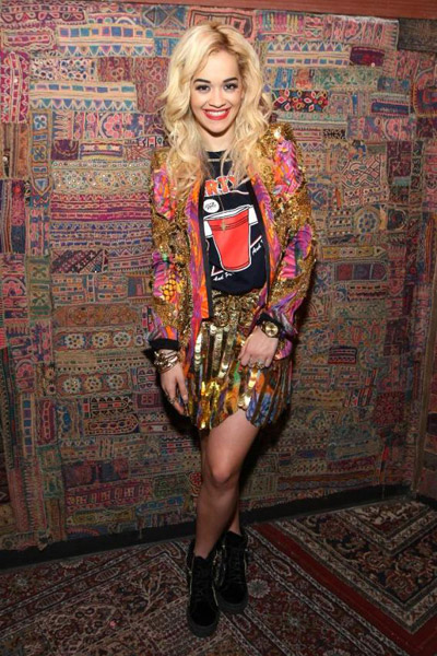 rita-ora-vevo-lift-2.jpg