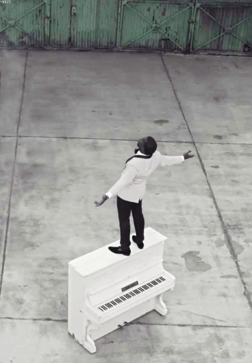 tumblr_m8cfrkgGaa1qko5nzo1_500.gif
